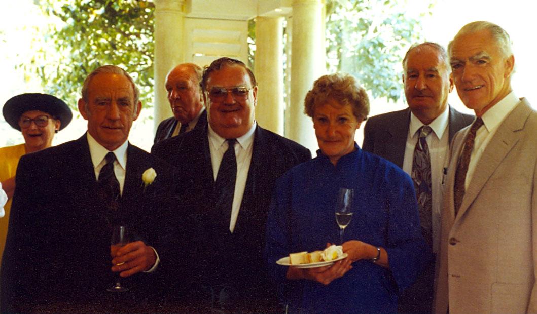 13 Nov 1994 - Dad, Geoff, Nancy, Alan &amp; Allen